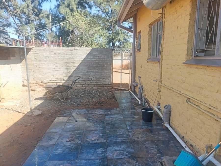 3 Bedroom Property for Sale in Riviera Northern Cape